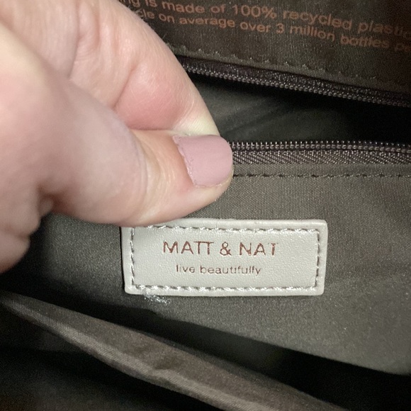 Matt & Nat Large Vegan Leather Tan Purse - Picture 10 of 13
